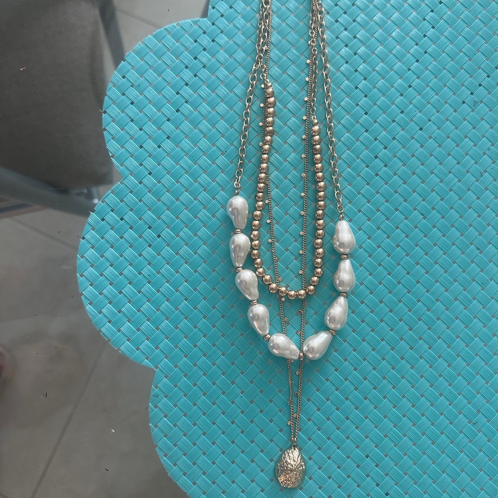 Lilly Pulitzer Paradise Party necklace